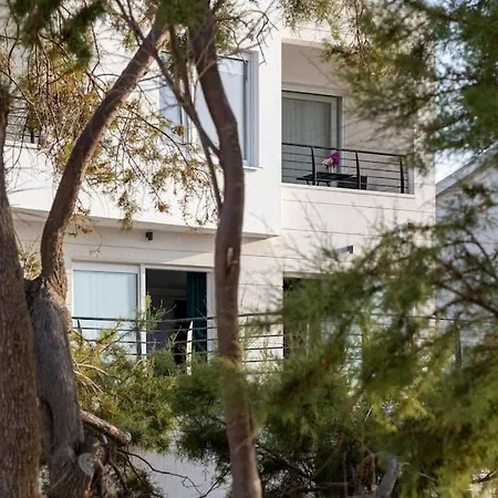 Symphony, Heated Pool - 10m From The Sea Villa *