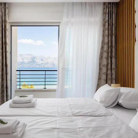 Symphony, Heated Pool - 10m From The Sea * 포블랴