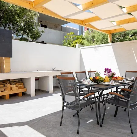 Symphony, Heated Pool - 10m From The Sea Villa *