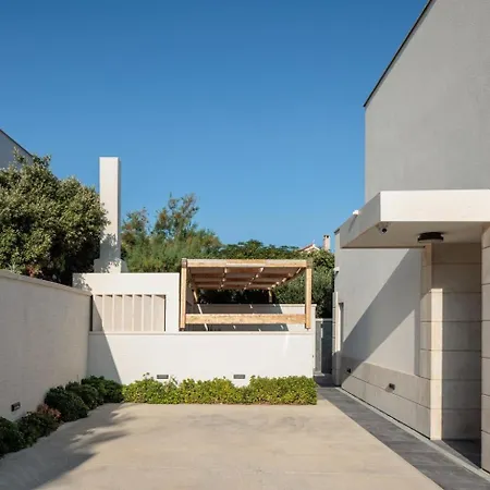 Villa Symphony, Heated Pool - 10m From The Sea Povlja